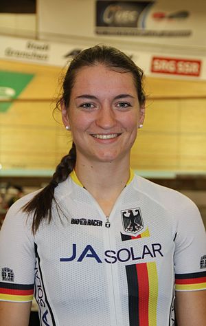 Anna Knauer